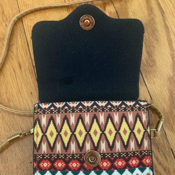 Geometric Print Mini Cross Body Bag - Picture 8 of 12